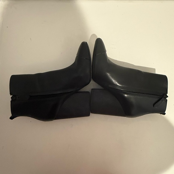TORY BURCH Grove Ankle Boot Bootie Black Leather Size 6 Chunky Block Heel